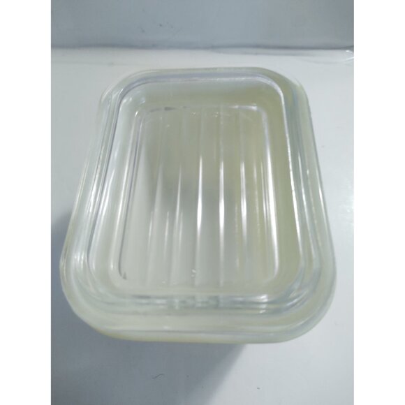Collectible Pyrex Lidded Yellow Refrigerator Dish 501 1 1/2 cup - Picture 3 of 12